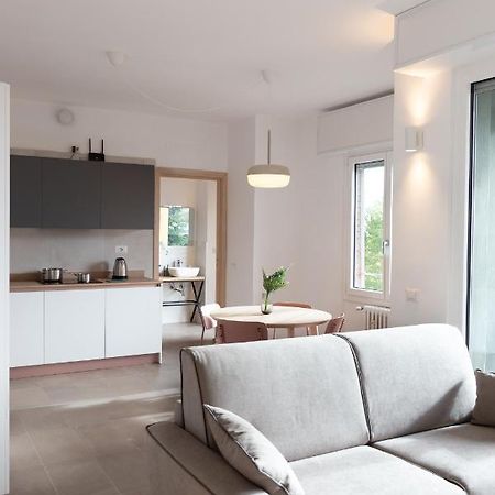 New Exclusive Melegnano Apartments- Near Train Station Eksteriør bilde