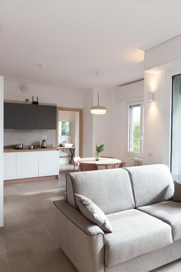 New Exclusive Melegnano Apartments- Near Train Station Eksteriør bilde