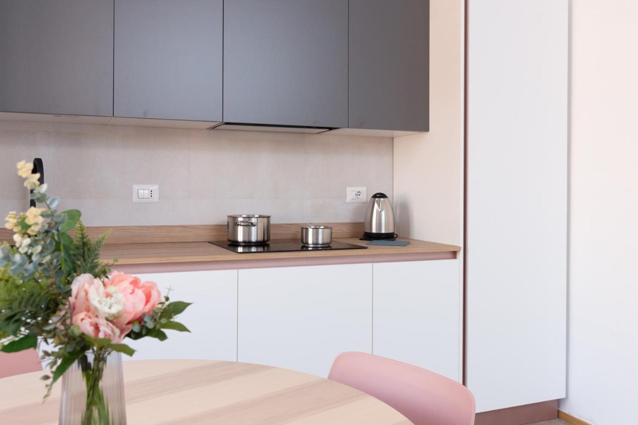 New Exclusive Melegnano Apartments- Near Train Station Eksteriør bilde