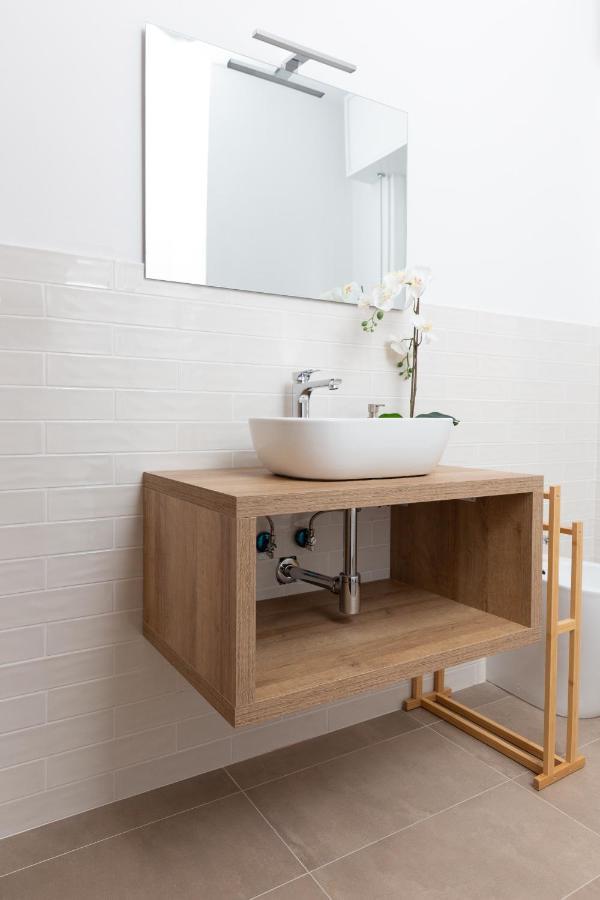 New Exclusive Melegnano Apartments- Near Train Station Eksteriør bilde